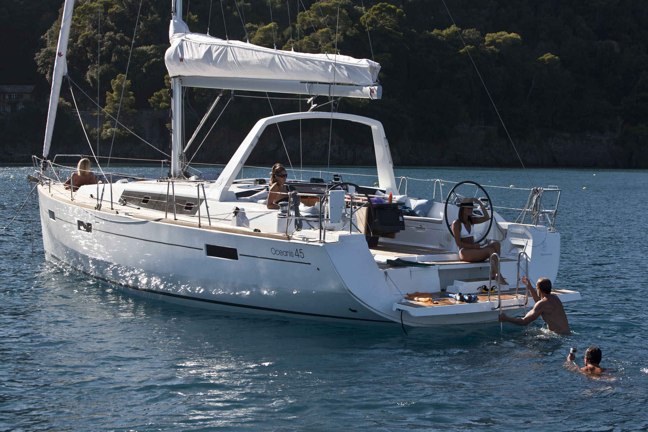 skiathos yacht charter